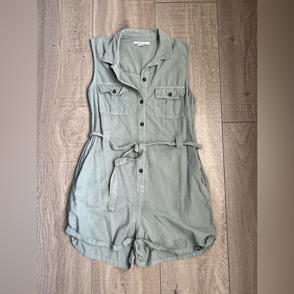 O’NEILL Lucas Woven Romper Size Medium - Picture 2 of 10
